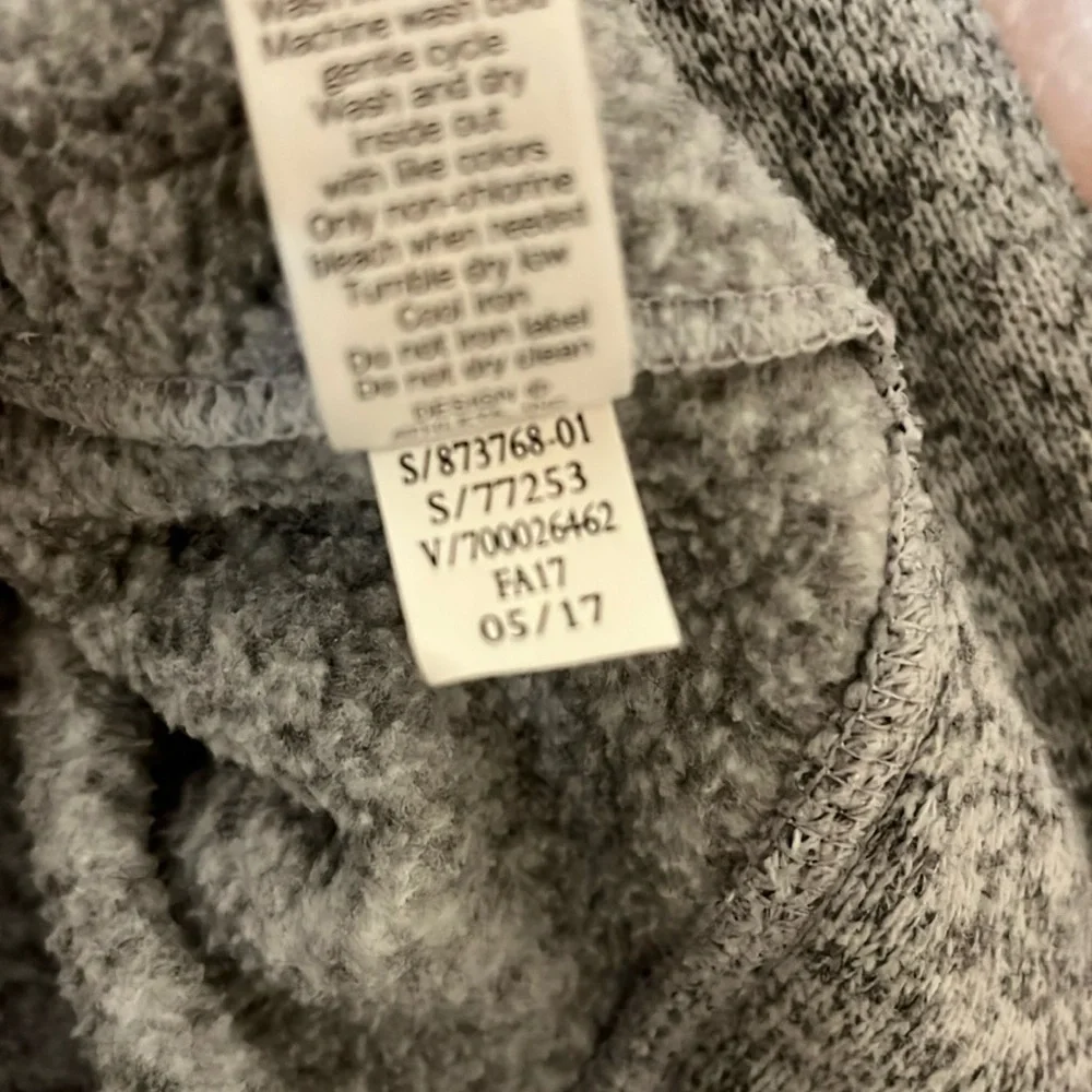 Athleta hoodie jacket sweater woman’s size XS gray full zip warmth athleisure